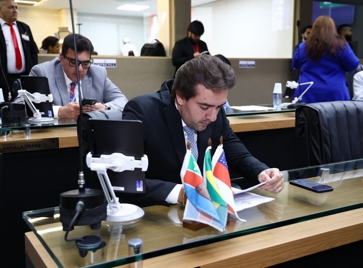 Aleam aprova projeto de lei de Thiago Abrahim que reconhece utilidade pública de associação que transforma vidas em Tefé