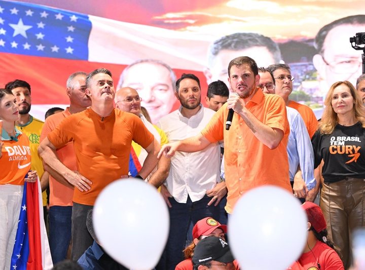 Avante reúne 12 mil pessoas e transforma lançamento de Augusto Cury na Maior mobilização Política da Pré Campanha no Amazonas