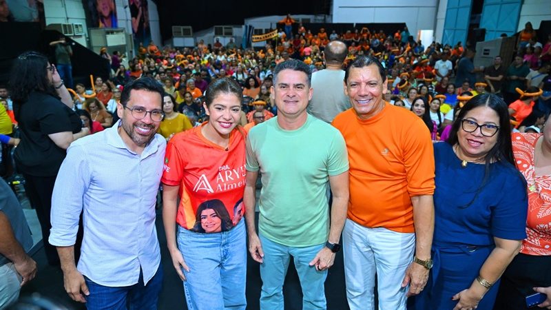 David Almeida reúne profissionais da educação infantil e especial para consolidar propostas do plano de governo