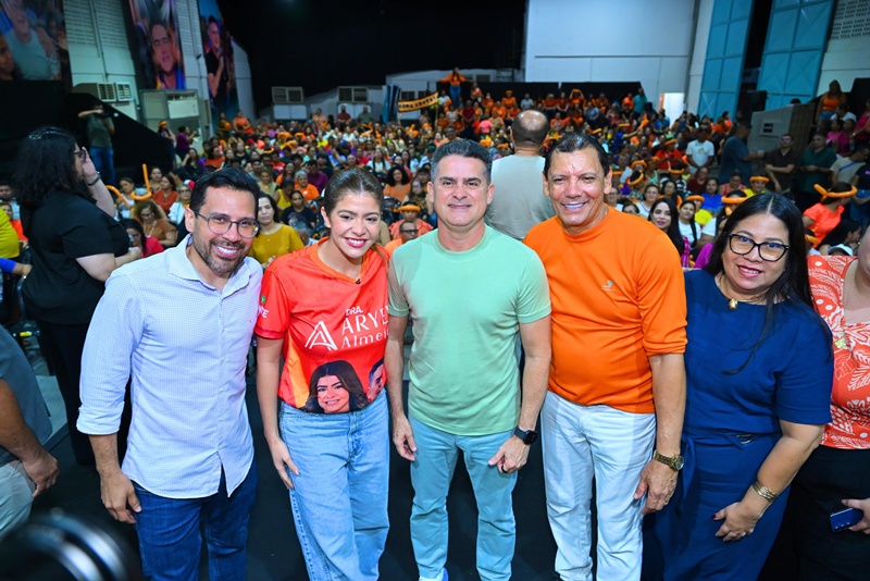 David Almeida reúne profissionais da educação infantil e especial para consolidar propostas do plano de governo