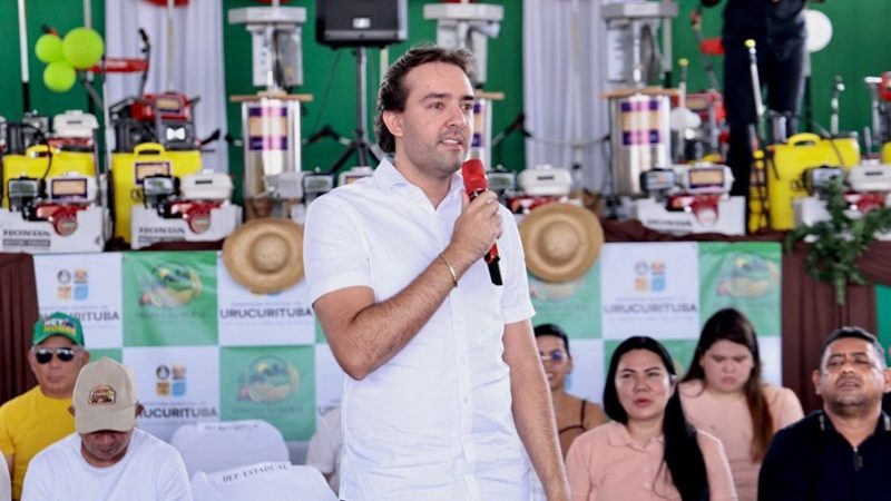 Deputado Thiago Abrahim entrega R$ 1 milhão em investimentos para o setor primário de Urucurituba