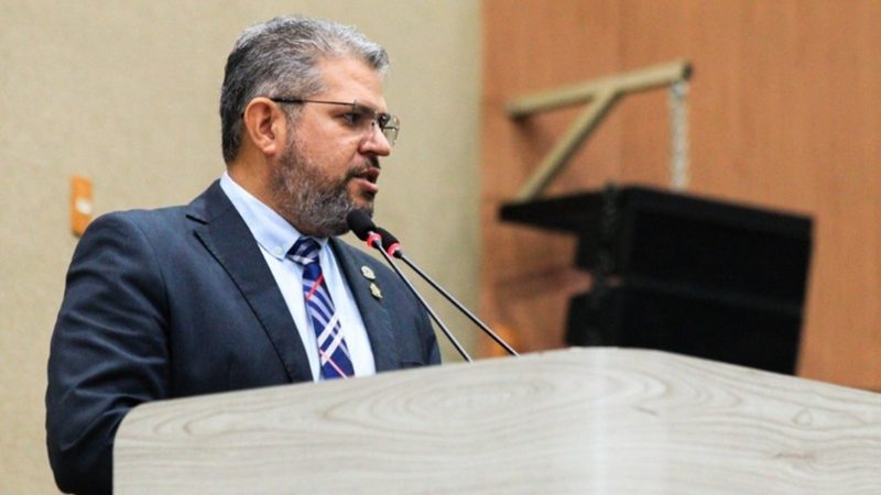 Durante sessão plenária, Elan Alencar parabeniza o Boi Caprichoso pela vitória, valoriza a cultura amazonense e reforça investimentos no esporte